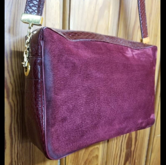 KORET SUEDE PURSE VINTAGE RED BURGUNDY 80S FAUX SNAKESKIN RETRO CHIC GOLD 70S - Picture 9 of 9